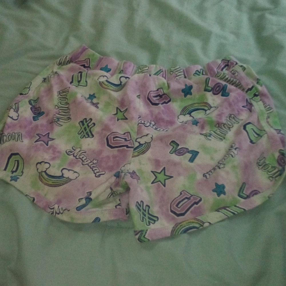 Clothing - Picture 2 of 5